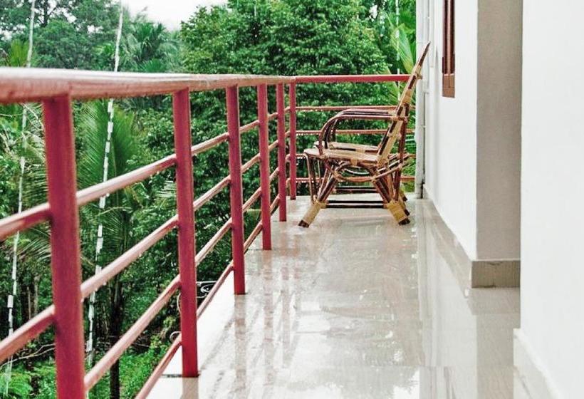 Hotel Budget Room In Pulpally By Guesthouser 6