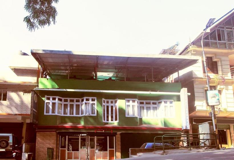 Hotel Oyo Rooms Near Deorali Bus Stand 1