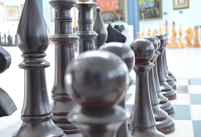 Hotel City Chess 10