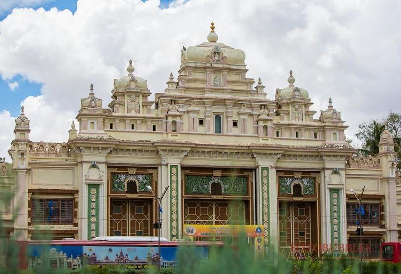 Hotel Golden Chariot Pride Of The South 12