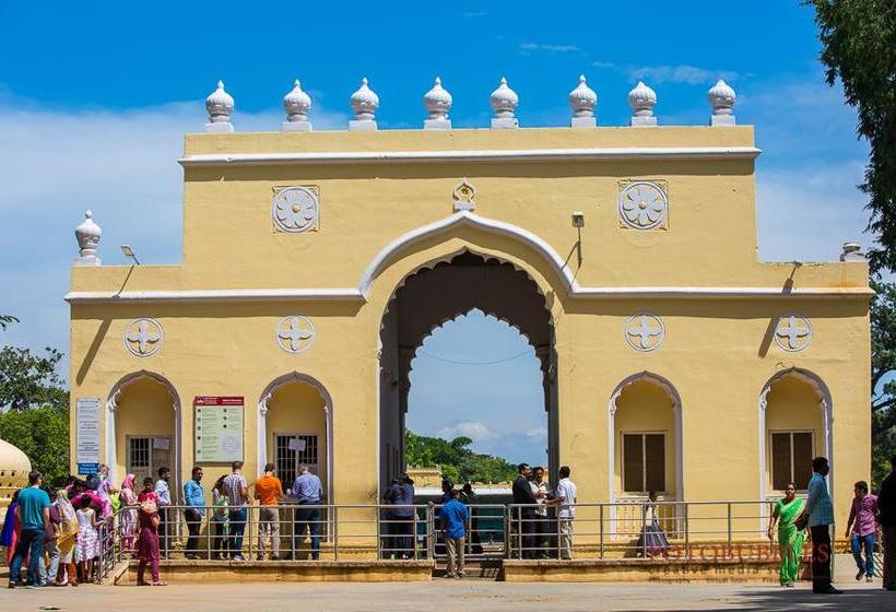 Hotel Golden Chariot Pride Of The South 19