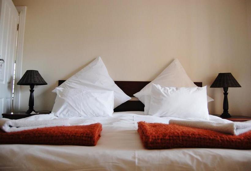 Bed and Breakfast Fourteenth Green Guest Lodge 9