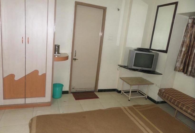 Hotel Deepali Executive 1