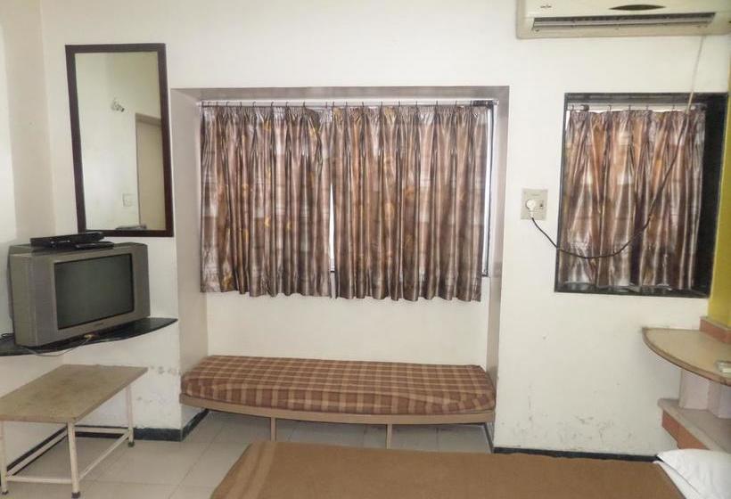 Hotel Deepali Executive 2