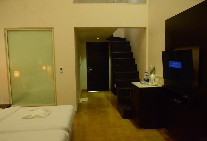 Resort Tropical Retreat 20