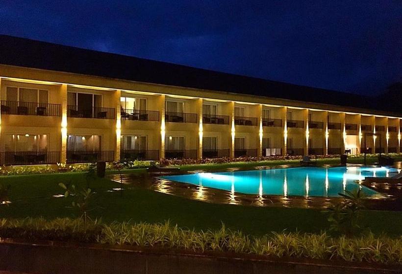 Resort Tropical Retreat 4