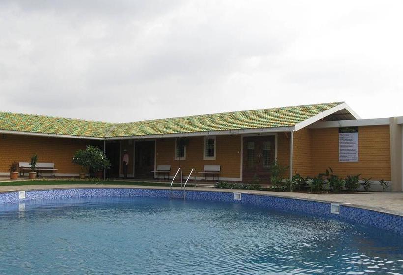 Hotel Qik Stay @ Grand Garden Resort 5