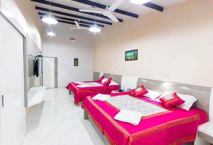 Hotel Qik Stay @ Grand Garden Resort 7