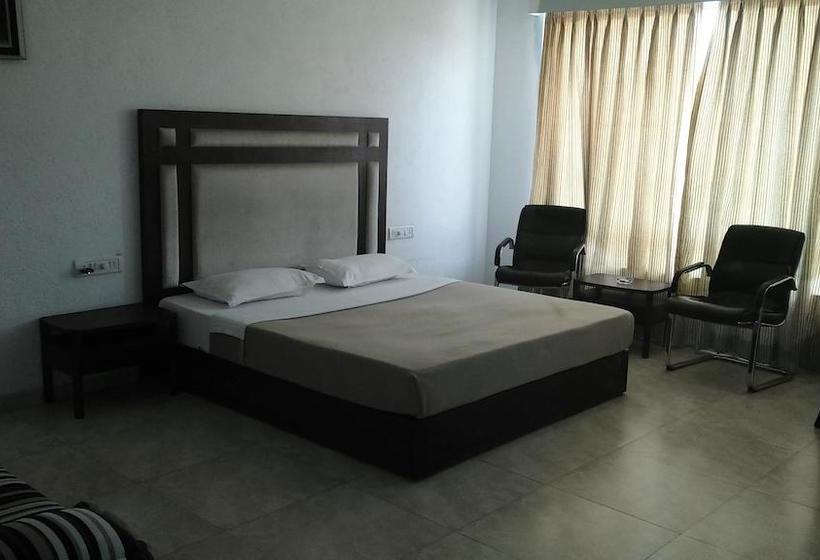 Resort Dew Drops Boutique Retreat 12