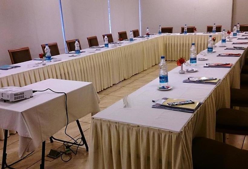 Resort Dew Drops Boutique Retreat 19