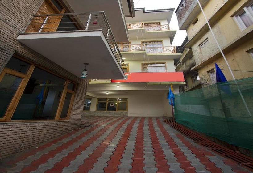 Hotel Oyo Rooms Near Mall Road 3