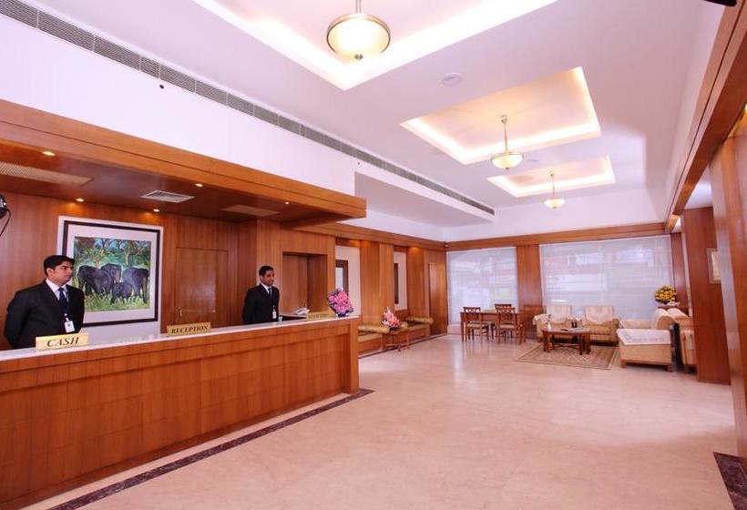 Hotel Pooram International 10