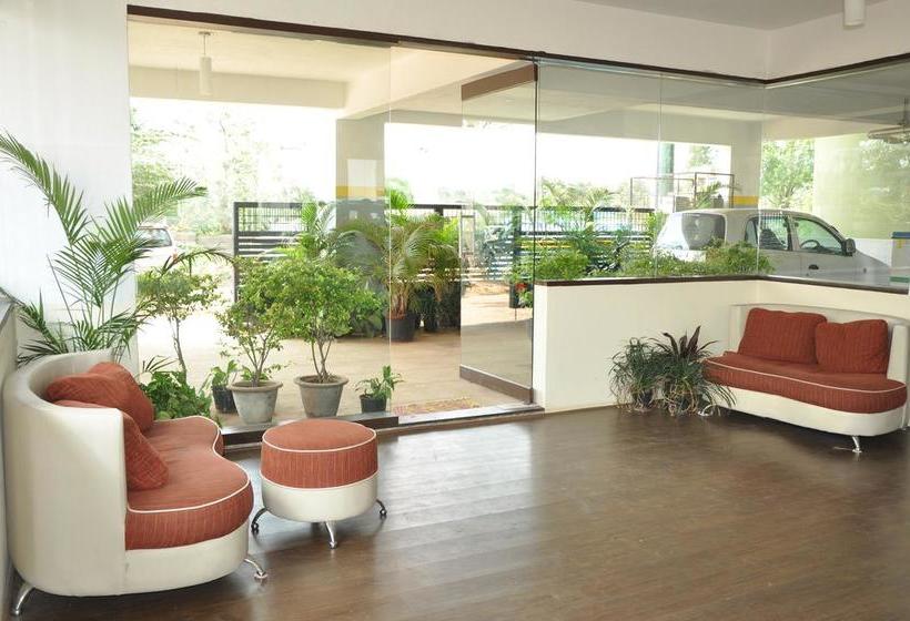 Hotel Airport Gateway 12