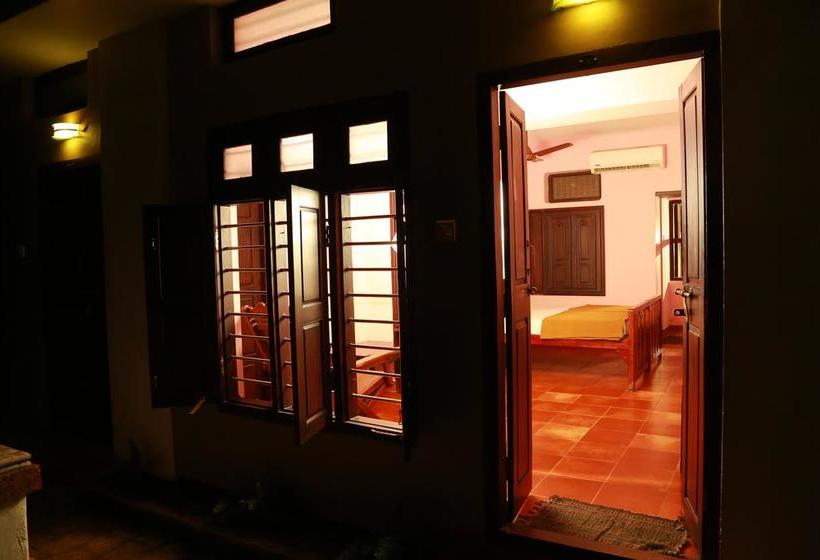 Hotel Gurukripa Heritage 16