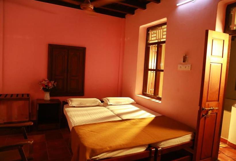 Hotel Gurukripa Heritage 6