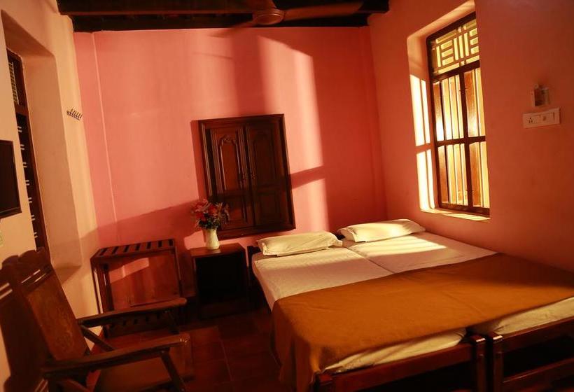 Hotel Gurukripa Heritage 7