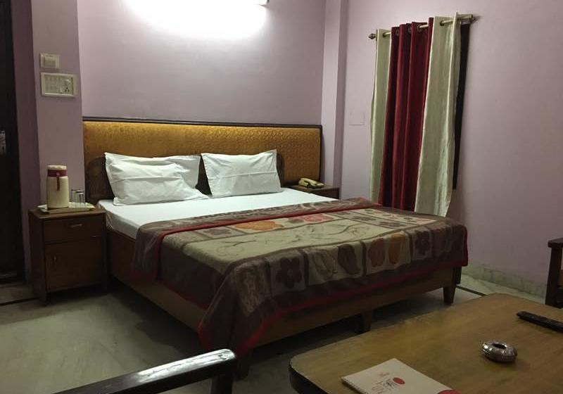 Hotel Samrat 10