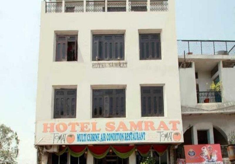 Hotel Samrat 13