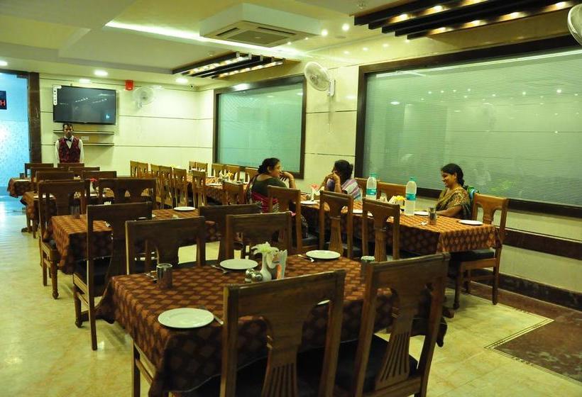 Hotel Basera Brij Bhoomi Vrindavan 15