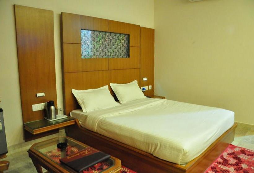 Hotel Basera Brij Bhoomi Vrindavan 9