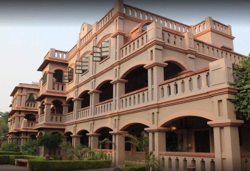 Hotel Mvt Guesthouse & Restaurant 11