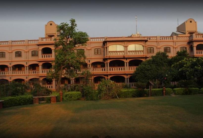 Hotel Mvt Guesthouse & Restaurant 12