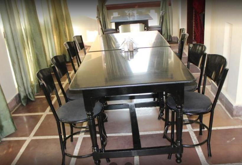 Hotel Mvt Guesthouse & Restaurant 14