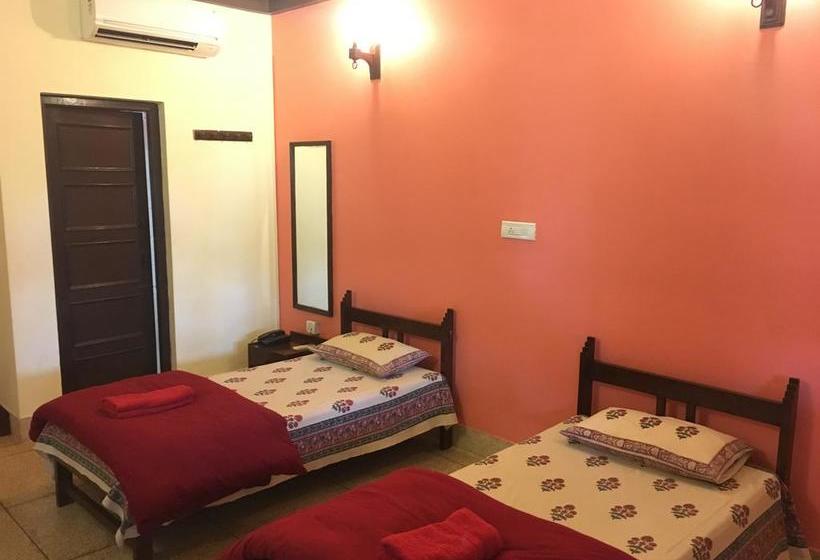 Hotel Mvt Guesthouse & Restaurant 2