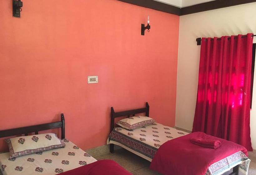 Hotel Mvt Guesthouse & Restaurant 7