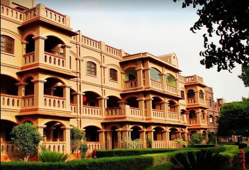 Hotel Mvt Guesthouse & Restaurant 8