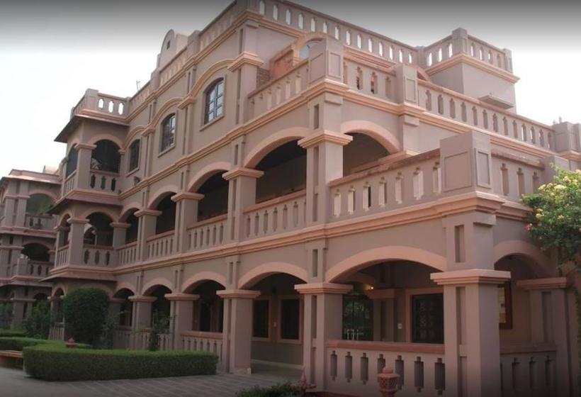 Hotel Mvt Guesthouse & Restaurant 9