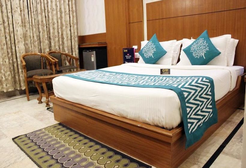 Hotel Oyo Premium Parikrama Marg Uttar Pradesh
