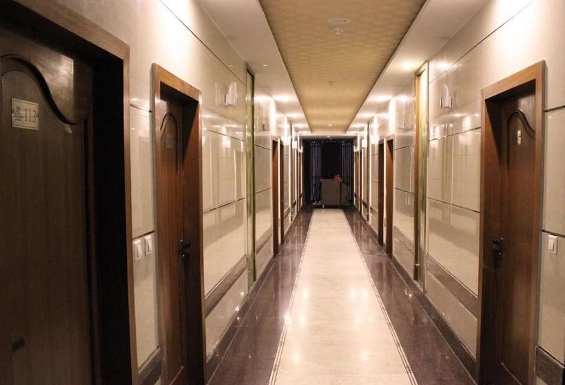 Hotel Oyo Premium Parikrama Marg 1