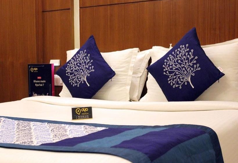 Hotel Oyo Premium Parikrama Marg 15