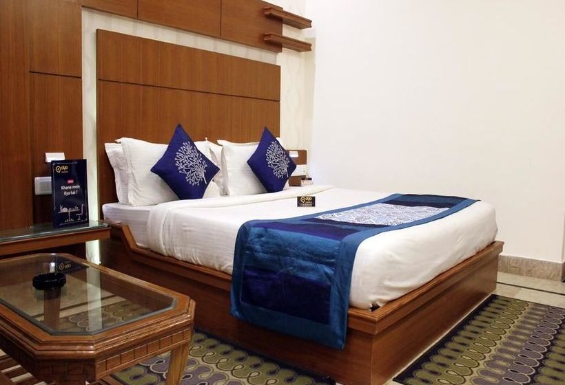 Hotel Oyo Premium Parikrama Marg 19