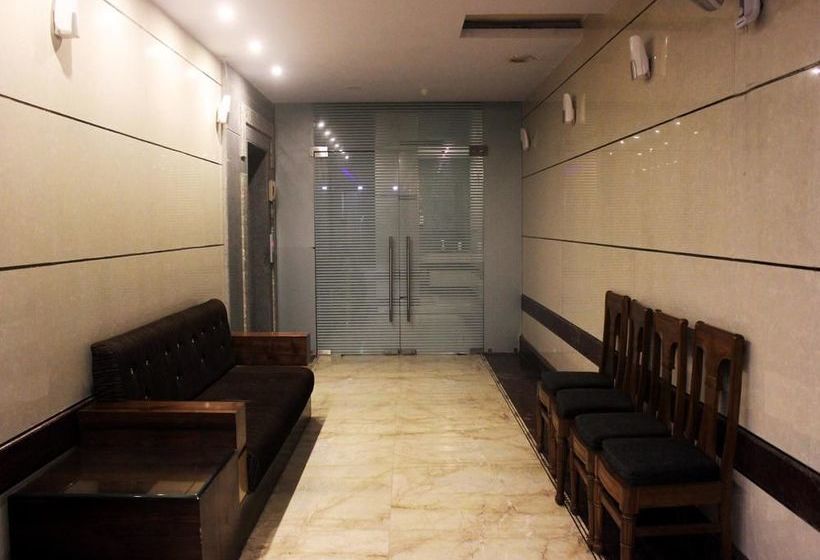 Hotel Oyo Premium Parikrama Marg 2