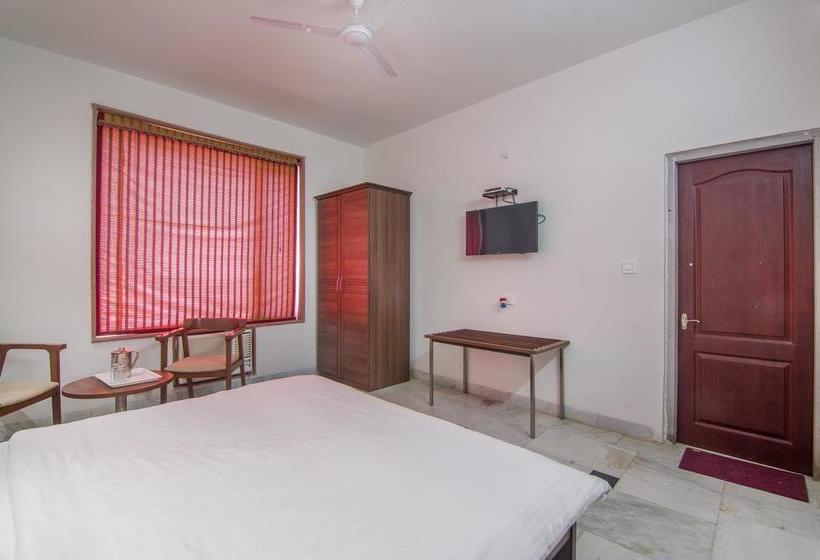 Hotel Bhakti Dhama 10