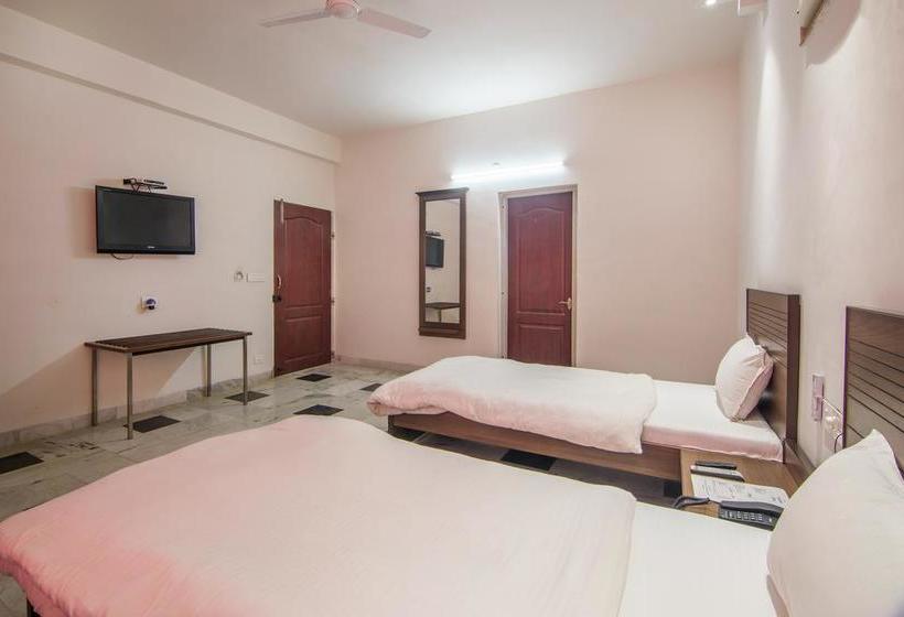 Hotel Bhakti Dhama 11