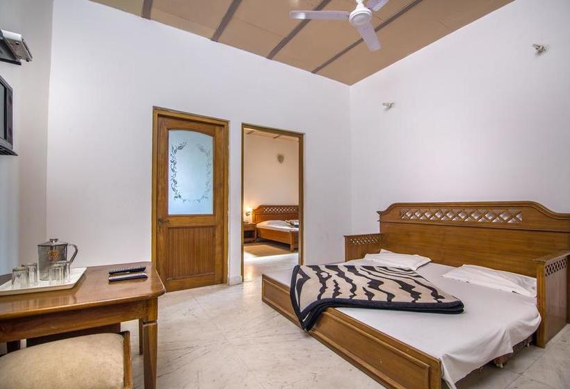 Hotel Bhakti Dhama 2