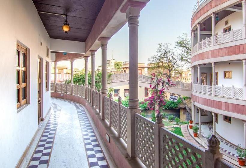 Hotel Bhakti Dhama 3