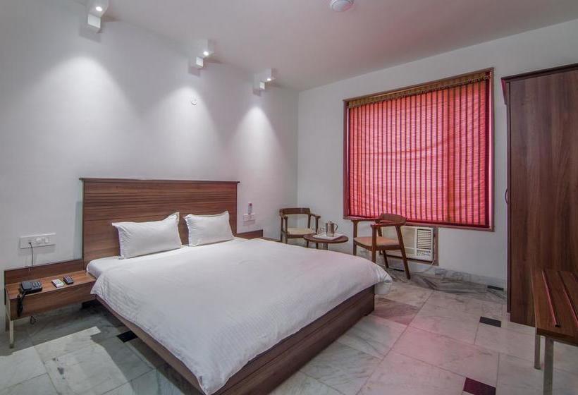 Hotel Bhakti Dhama 9