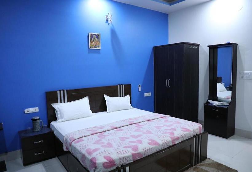 Hotel Vrinda Palace 1