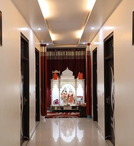 Hotel Vrinda Palace 16