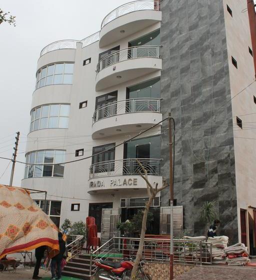 Hotel Vrinda Palace 18