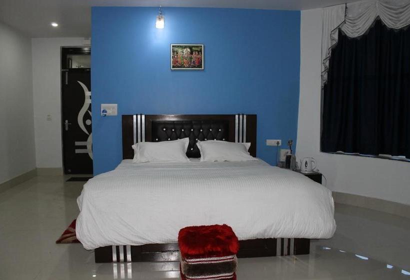 Hotel Vrinda Palace 5