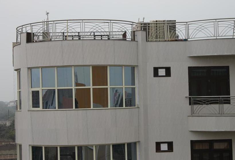 Hotel Vrinda Palace 7