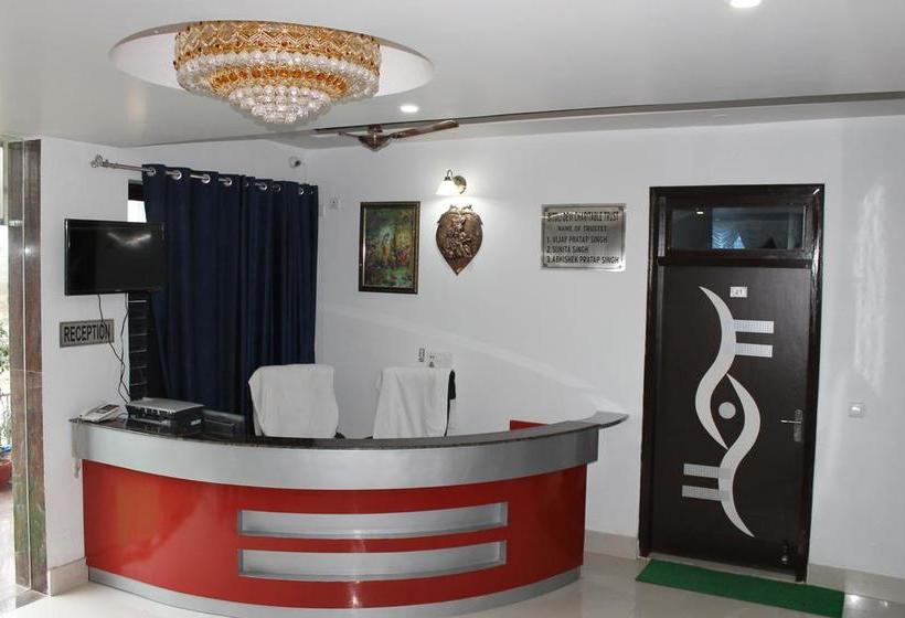 Hotel Vrinda Palace 8