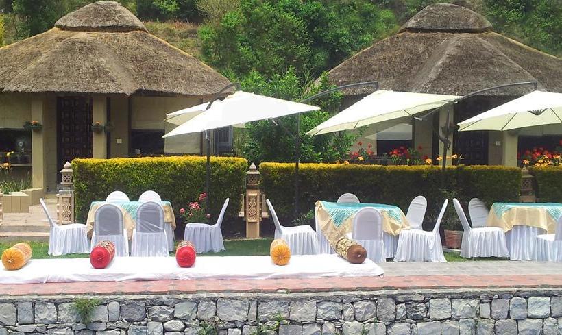 Resort The Lake Village 12