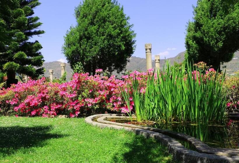 Resort The Lake Village 6