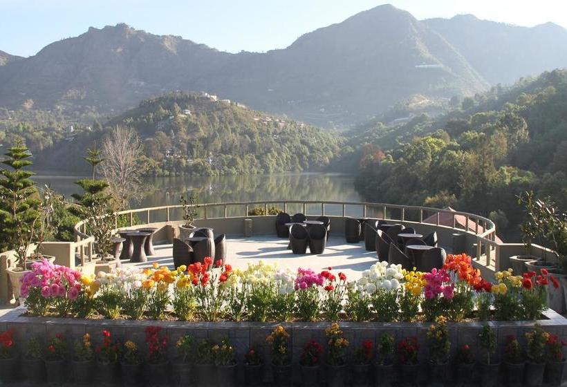 Resort The Lake Village 8